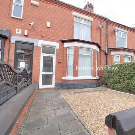 Rent this 2 bed townhouse on Crewe in Hungerford Road / Bargain Booze, Hungerford Road