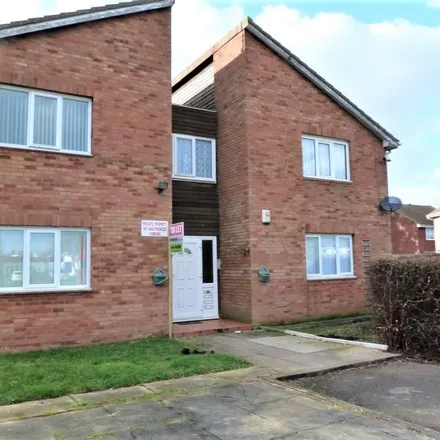 Rent this studio apartment on Thorngumbald Primary School in Plumtree Road, Hull
