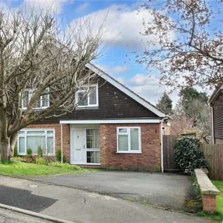 Buy this 3 bed house on Valley Road in Brackley, NN13 7DQ
