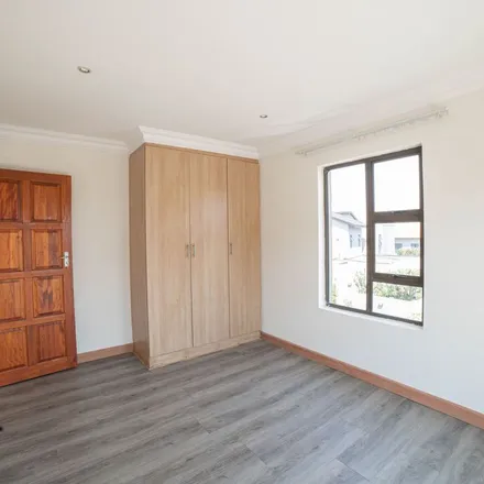 Image 4 - Bentwood Circle, Johannesburg Ward 96, Gauteng, 2055, South Africa - Apartment for rent
