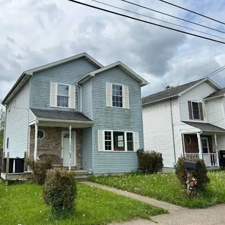 Buy this 3 bed house on 500 Maple Avenue in Shagtown, Fairmont