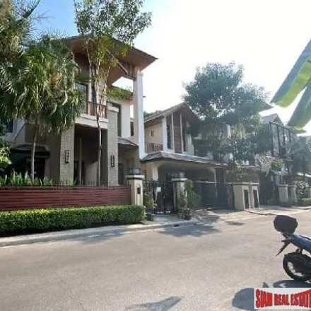 Rent this 4 bed house on unnamed road in Vadhana District, Bangkok 10110