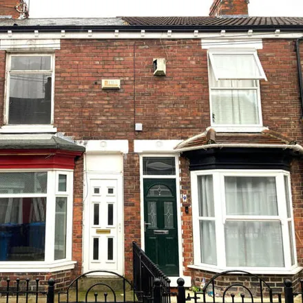 Buy this 2 bed townhouse on Sculcoates Lane in Hull, HU5 1DN