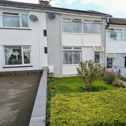 Buy this 3 bed townhouse on Heol Drindod in Carmarthen, SA31 3NX