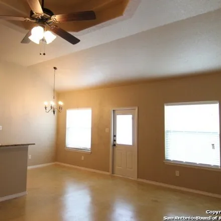Image 4 - 260 Rosalie Drive, New Braunfels, TX 78130, USA - House for sale