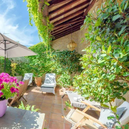 Buy this 7 bed house on Rue du Roussillon in 34000 Montpellier, France