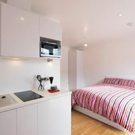 Rent this 1 bed apartment on Cross St Michael's Lane in Leeds, LS6 3BP