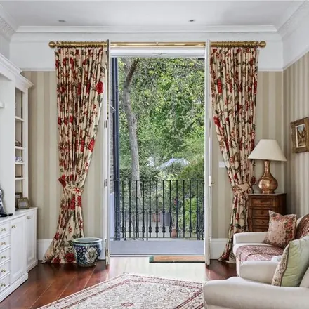 Rent this 5 bed apartment on 55 Warwick Gardens in London, W14 8PR