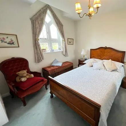 Image 7 - The Burgesses, Kinver, DY7 6HH, United Kingdom - Townhouse for sale