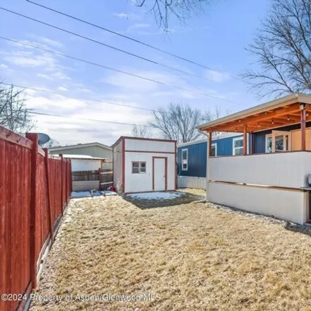 Buy this studio apartment on 171 Rio Grande Trail in Carbondale, Garfield County