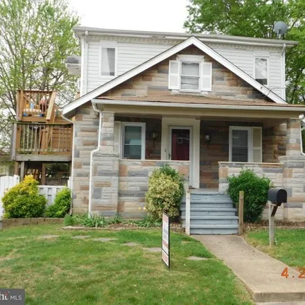 Rent this 2 bed house on 806 18th Street South in Arlington, VA 22202