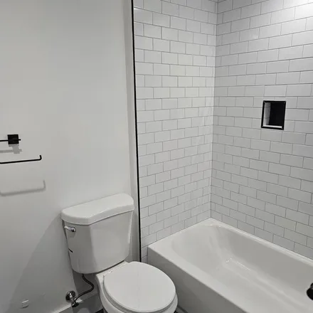 Image 3 - 2231 Bunker Hill Road Northeast, Washington, DC 20018, USA - Apartment for rent