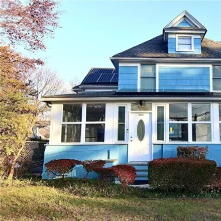 Buy this 3 bed house on 2331 Rockwood Ave in Baldwin, New York