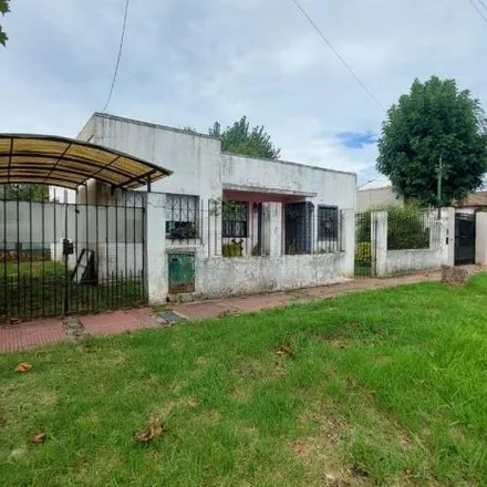 Buy this 3 bed house on Cornelio Saavedra 2143 in Rafael Calzada, Argentina