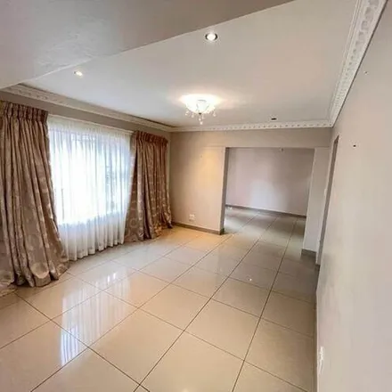 Rent this 4 bed apartment on unnamed road in Beacon Bay North, East London