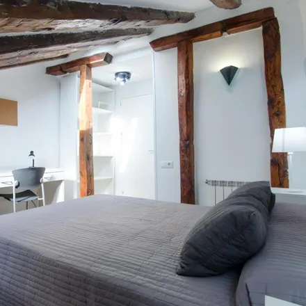 Rent this 5 bed room on Madrid in Paseo de la Infanta Isabel, 19