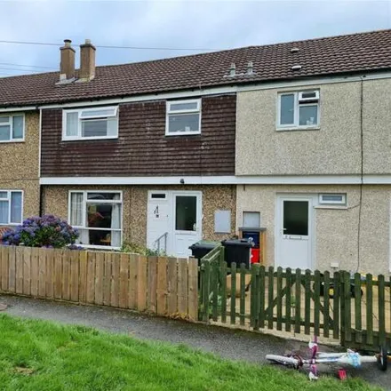 Buy this 3 bed townhouse on Milbank Estate in Norton, LD8 2EH