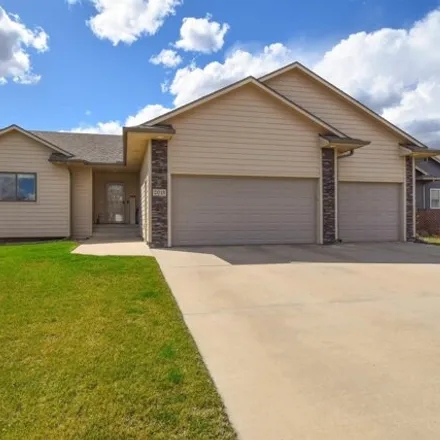 Buy this 5 bed house on 2011 South Shaw Avenue in Sioux Falls, SD 57106