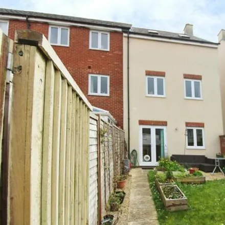 Buy this 3 bed house on Portway in Ford, SP4 6NE