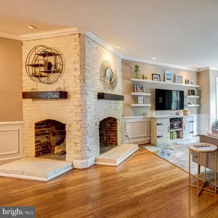 Image 3 - 709 7th Street Southeast, Washington, DC 20003, USA - Townhouse for sale