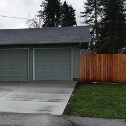 Buy this 3 bed house on 2573 L Street in Springfield, OR 97477