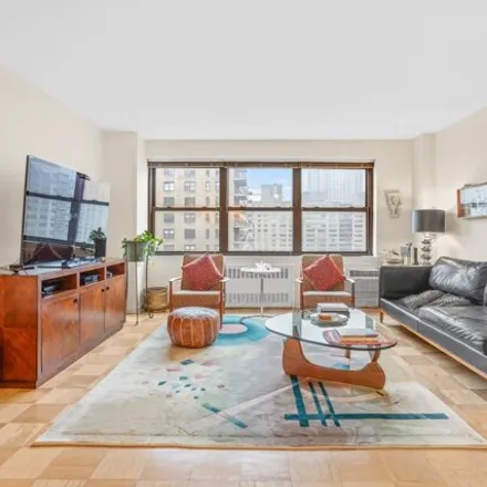 Image 2 - 185 West End Avenue, New York, NY 10023, USA - Apartment for sale