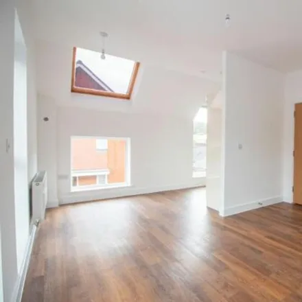 Image 3 - Oasthouse Drive, Horndean, PO8 0UF, United Kingdom - Apartment for sale