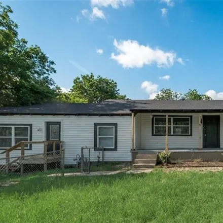 Buy this 3 bed house on 135 Mannington Drive in Dallas, TX 75232