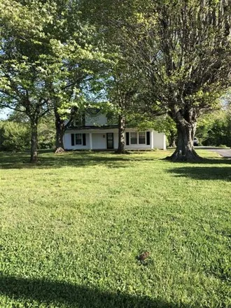 Buy this 5 bed house on 8132 Scottsville Road in Franklin, KY 42134