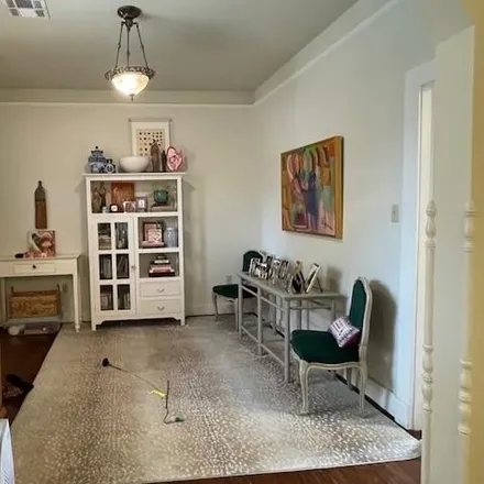 Image 3 - 2904 Constance Street, New Orleans, LA 70115, USA - House for rent