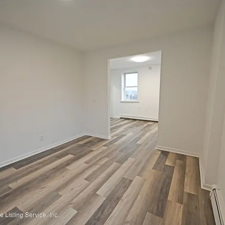 Rent this 5 bed apartment on 493 Van Duzer Street in New York, NY 10304