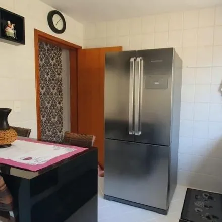 Buy this 3 bed apartment on Rua Avelino Rosa in Vila Mariana, Goiânia - GO