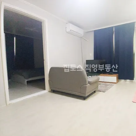 Rent this 2 bed apartment on 서울특별시 강남구 논현동 157-14