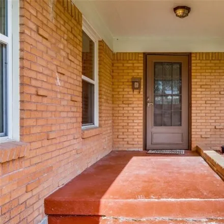 Image 4 - 10205 Newcombe Drive, Reinhardt, Dallas, TX 75228, USA - House for rent