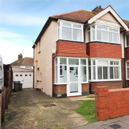 Rent this 3 bed duplex on Thalassa Road in Worthing, BN11 2HJ