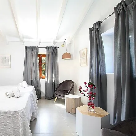 Rent this 6 bed house on Carrer de Pollença in 07011 Palma, Spain