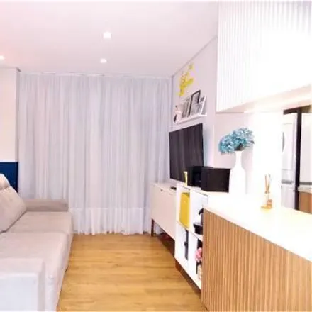 Buy this 3 bed apartment on Avenida Paraná 756 in Cabral, Curitiba - PR