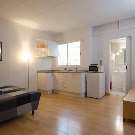 Image 7 - Carrer de los Castillejos, 280;282, 08001 Barcelona, Spain - Apartment for rent
