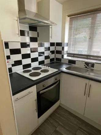 Image 5 - Circuit Close, Willenhall, WV13 1EG, United Kingdom - House for rent