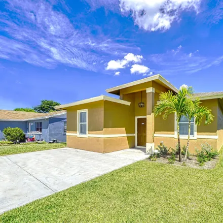 Image 2 - 315 Northeast 13th Avenue, Boynton Beach, FL 33435, USA - House for rent