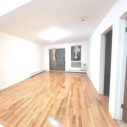Image 3 - 108-64 45th Avenue, New York, NY 11368, USA - Apartment for rent
