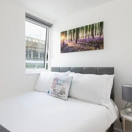 Rent this 4 bed apartment on London in EN2 6AU, United Kingdom