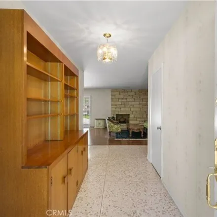 Image 4 - 17424 Superior Street, Los Angeles, CA 91325, USA - House for sale