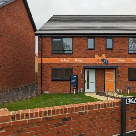 Buy this 3 bed duplex on 93 Dowsell Way in Yate Rocks, BS37 7GE