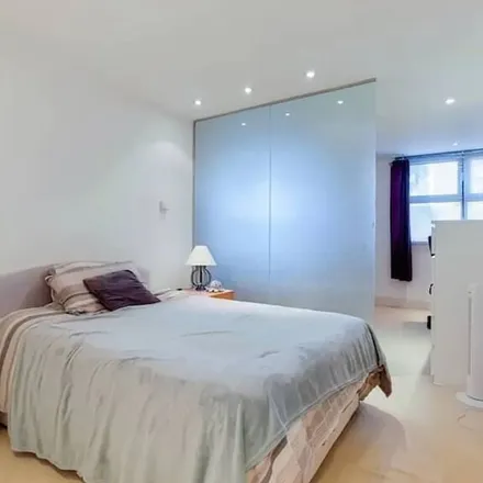 Image 9 - Point West, McLeod's Mews, London, SW7 4HP, United Kingdom - Apartment for rent