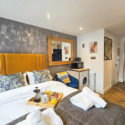 Rent this 1 bed apartment on Cheltenham Spa Railway Station in Gloucester Road, Cheltenham