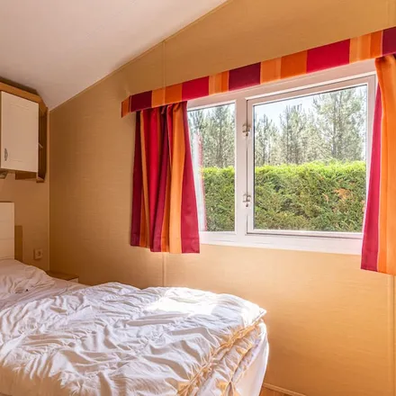 Rent this 3 bed house on Marché saisonnier de Gastes in Allée des Mimosas, 40160 Gastes