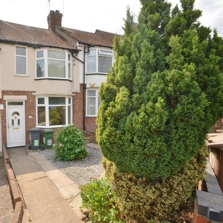 Rent this 2 bed townhouse on Preston Gardens in Luton, LU2 7NL