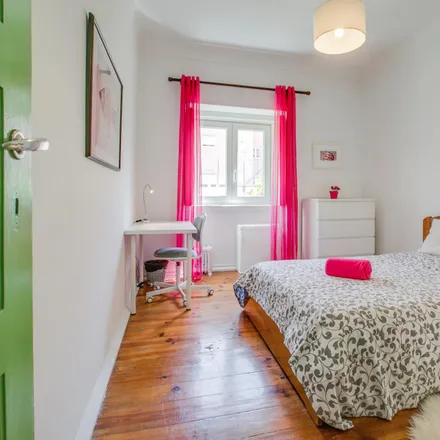 Rent this 3 bed room on Rua Afonso Lopes Vieira 24 in 1700-013 Lisbon, Portugal