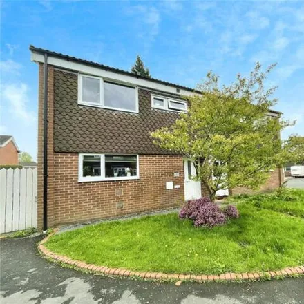 Rent this 3 bed duplex on Larkhill in Skelmersdale, WN8 6TF